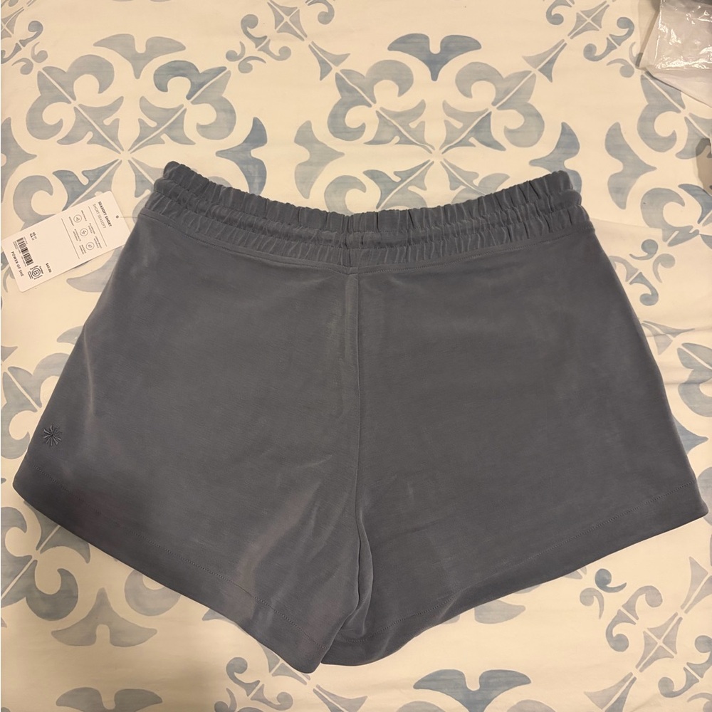 ATHLETA Seasoft Mid Rise 4” Short - Picture 2 of 6